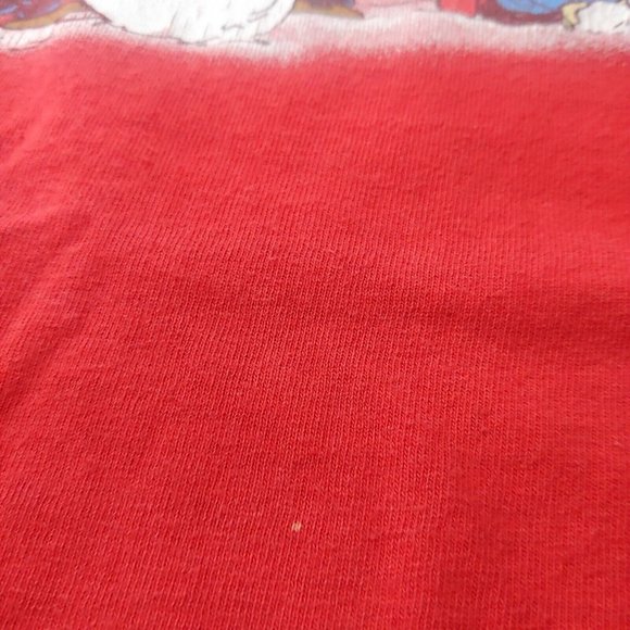 Peanuts Charlie Brown Snoopy Making Snowmen Men's M T Shirt Red Christmas Linus - Picture 8 of 8